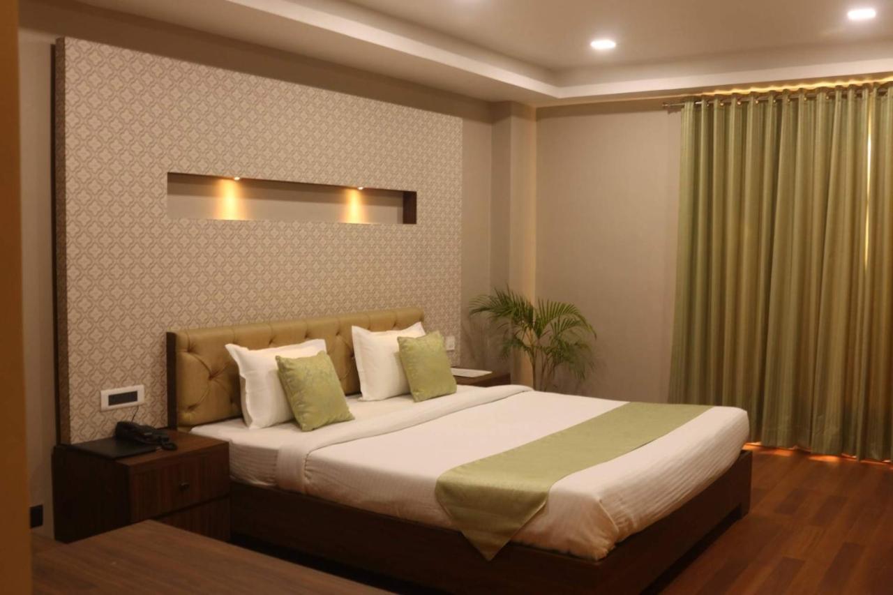 Hotel The Kalyaniz Guwahati Eksteriør billede