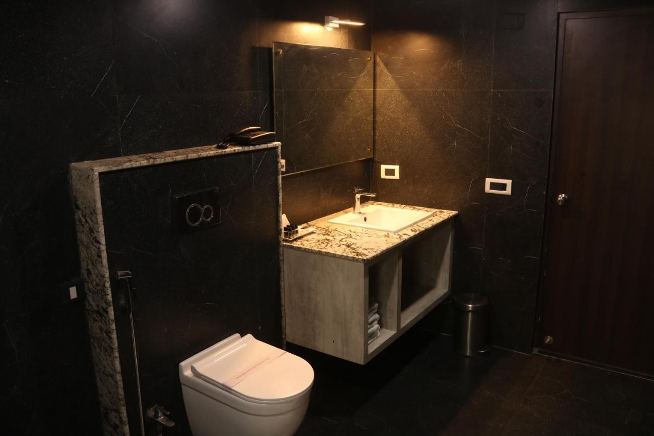 Hotel The Kalyaniz Guwahati Eksteriør billede