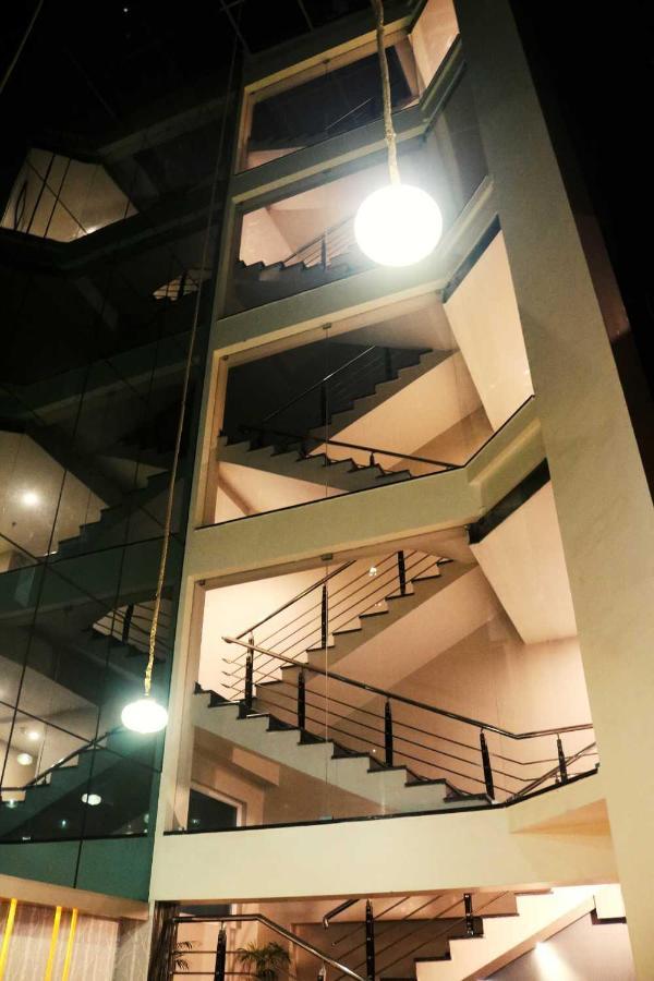Hotel The Kalyaniz Guwahati Eksteriør billede